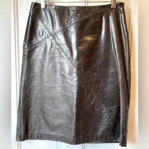 Vintage Club Monaco chocolate brown leather skirt. Size 6, good condition